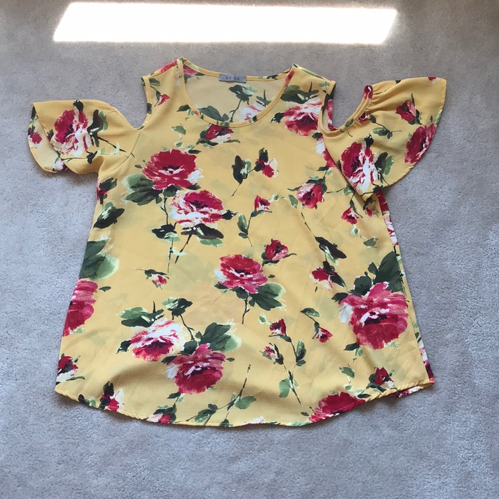 Sort sleeve shirt